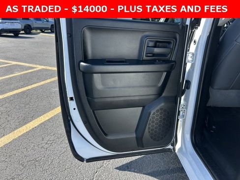 Used 2018 RAM 1500 Tradesman w/ Chrome Appearance Group image 13