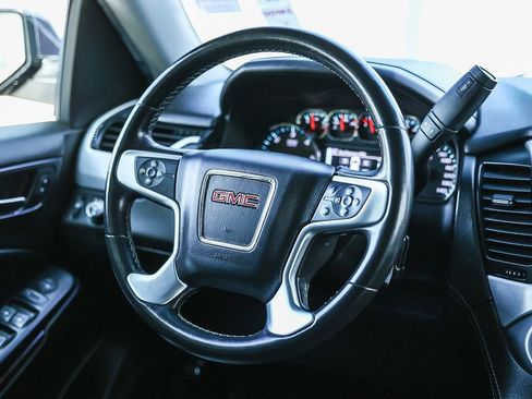 Used 2018 GMC Yukon SLE image 21
