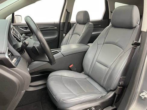 Used 2019 Buick Enclave Premium w/ Experience Buick Package FWD image 21