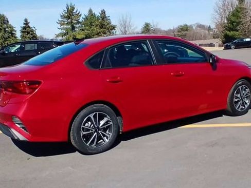 Certified 2023 Kia Forte LXS image 3