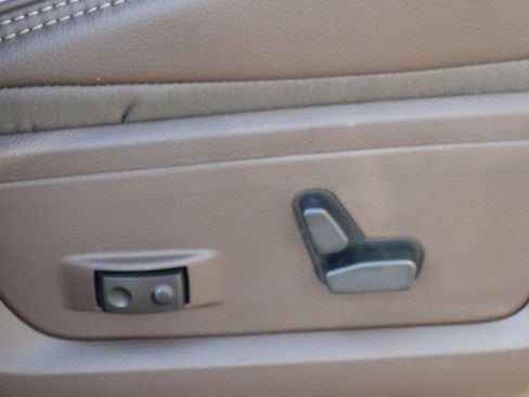 New 2025 RAM 2500 Laramie image 27