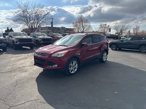 Used 2016 Ford Escape Titanium image 3