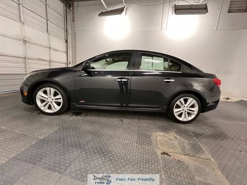 Used 2016 Chevrolet Cruze LTZ w/ Sun, Sound and Sport Package FWD image 4