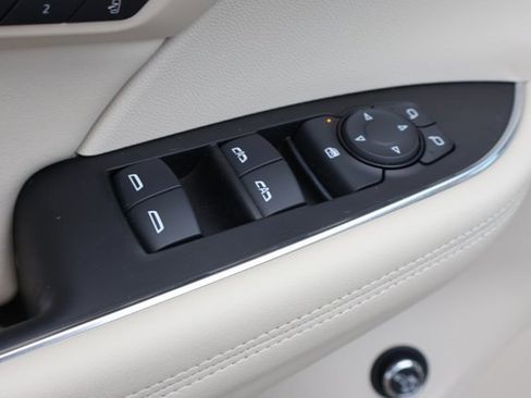 Certified 2023 Buick Envision Avenir image 11