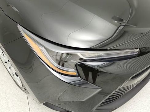Used 2025 Toyota Corolla LE image 26
