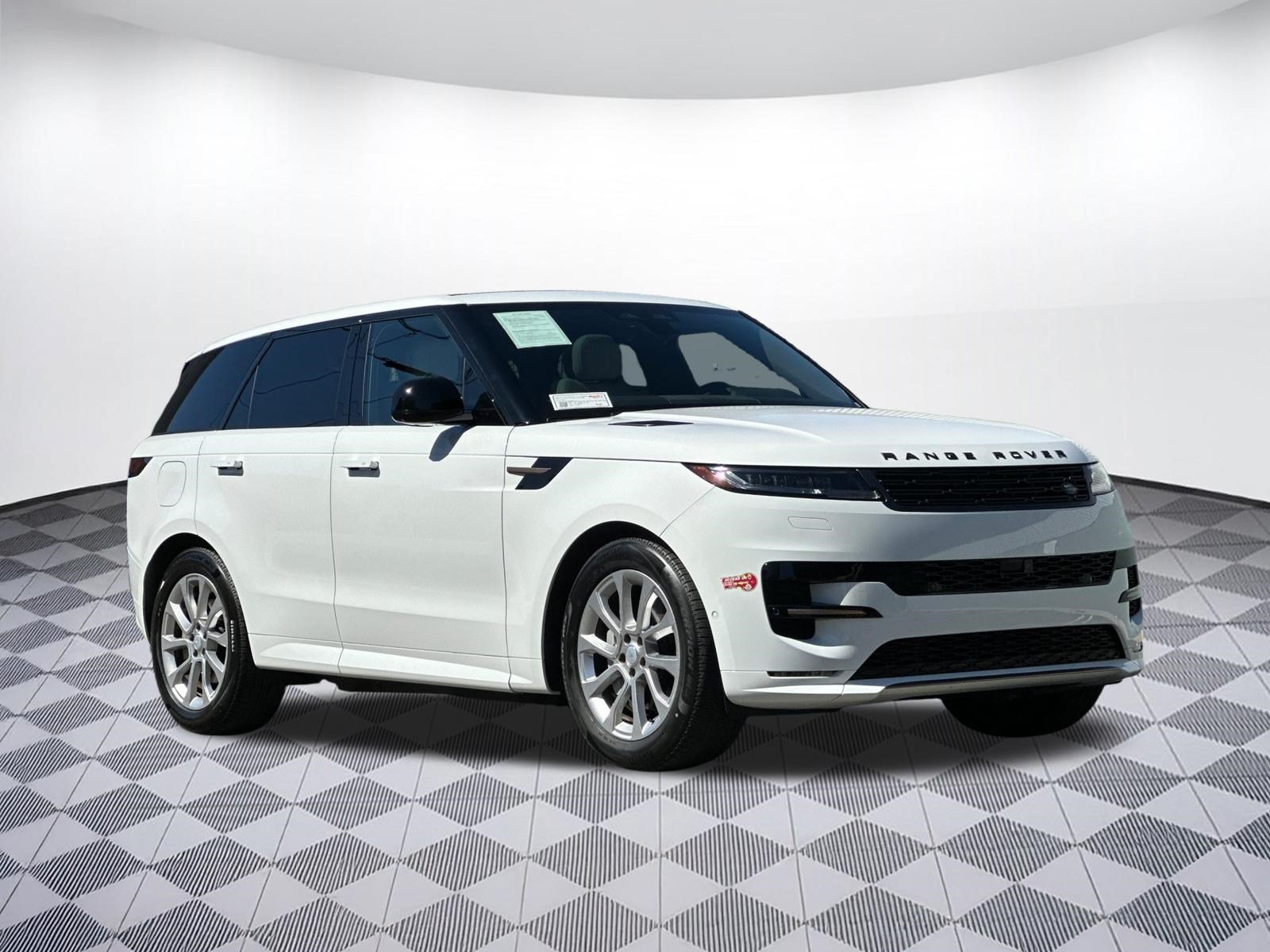 Used 2025 Land Rover Range Rover Sport Dynamic SE AWD/4WD image 7