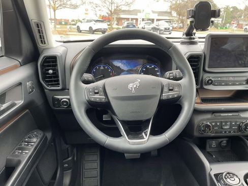 Used 2024 Ford Bronco Sport Outer Banks w/ Tech Package image 12