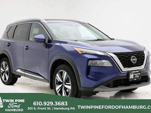 Used 2023 Nissan Rogue SL w/ SL Premium Package image 1