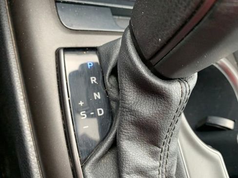 Used 2021 Toyota Camry SE image 23