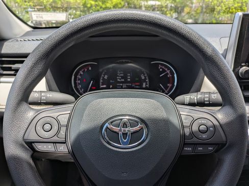 Used 2025 Toyota RAV4 XLE w/ Convenience Package FWD image 26