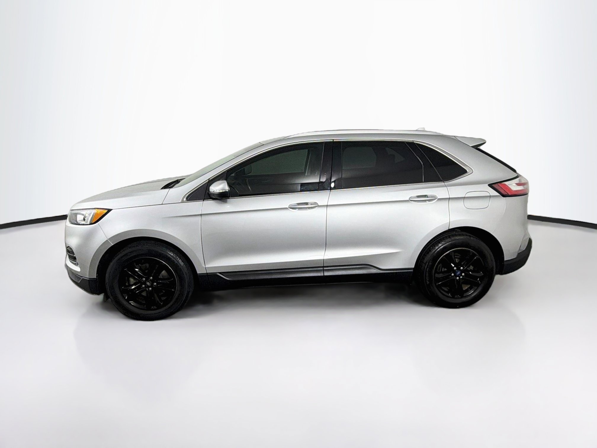 Used 2019 Ford Edge SEL w/ Equipment Group 201A FWD image 4