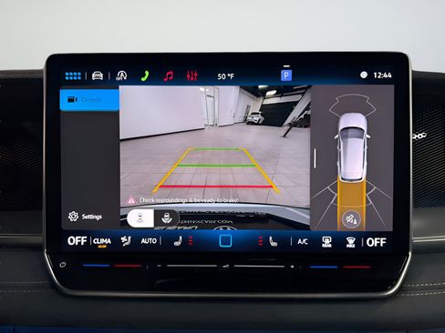 New 2026 Volkswagen Tiguan SE R-Line AWD/4WD image 16