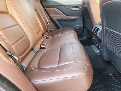 Used 2019 Jaguar F-PACE S image 28