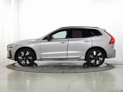 Certified 2024 Volvo XC60 T8 Ultimate w/ Protection Package Premier image 5