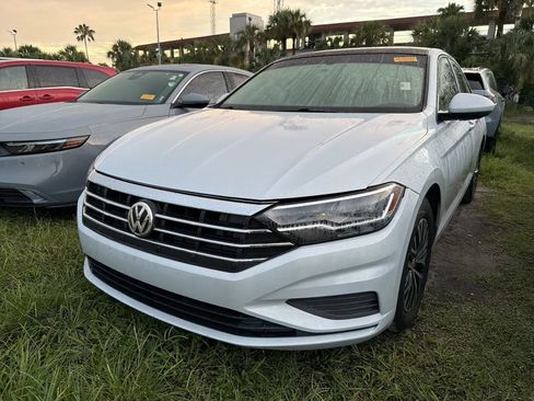 Used 2019 Volkswagen Jetta SE FWD image 9