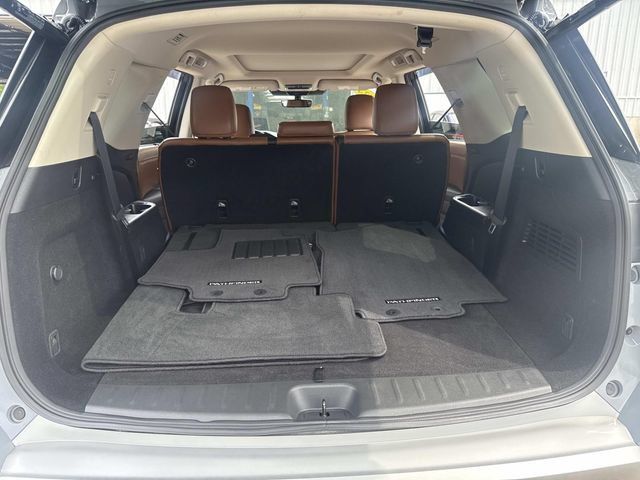 Used 2024 Nissan Pathfinder Platinum w/ Cargo Package AWD/4WD image 8