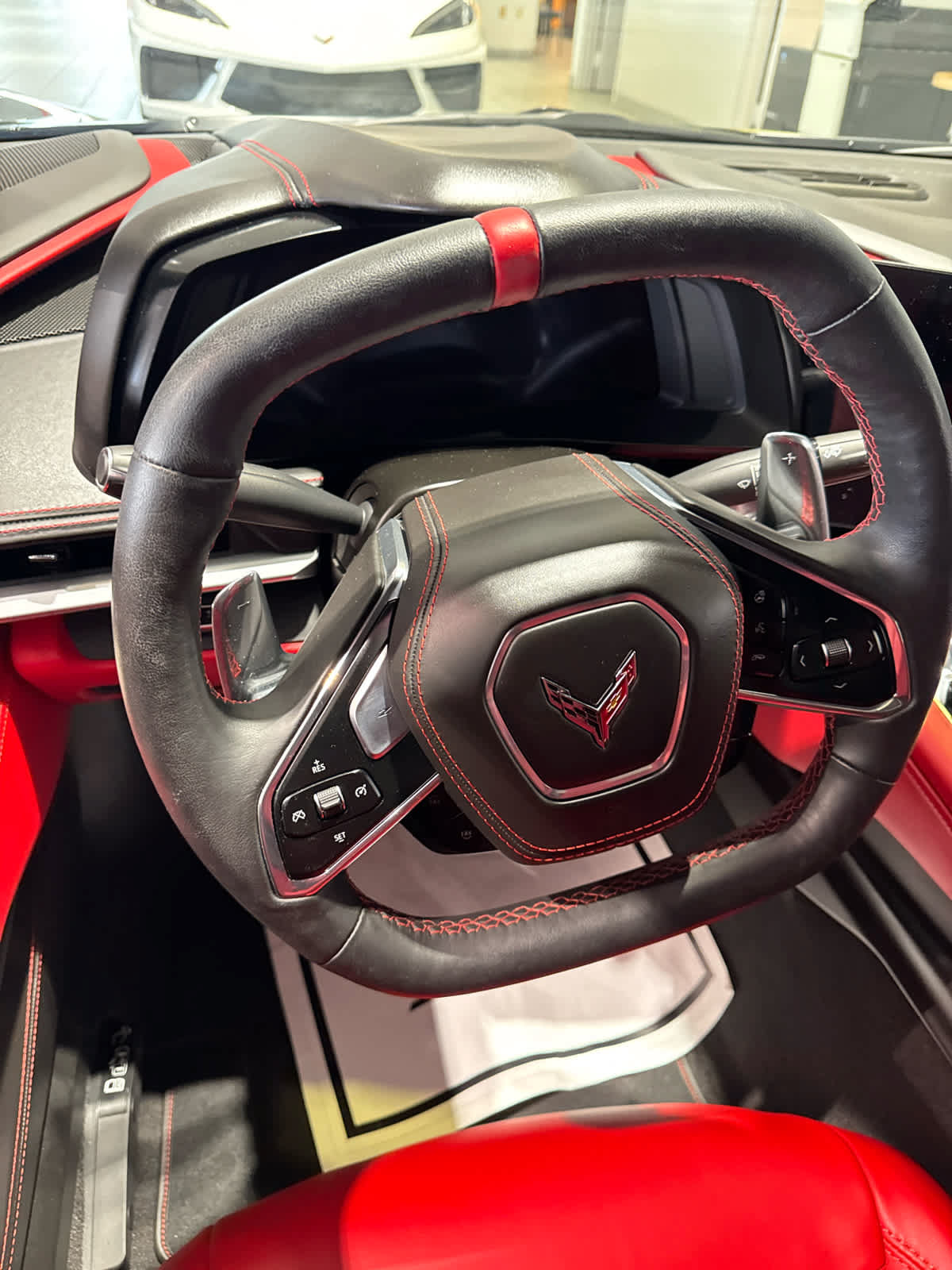 Used 2023 Chevrolet Corvette Stingray Premium Cpe w/ Z51 Performance Package RWD image 9
