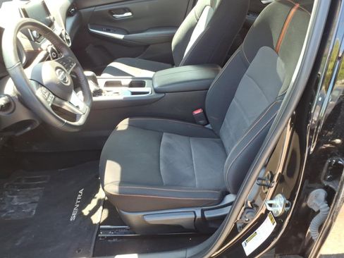 Used 2023 Nissan Sentra SR FWD image 12