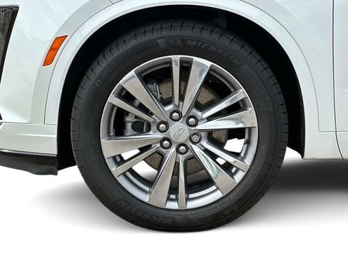 Used 2023 Cadillac XT6 Premium Luxury AWD/4WD image 8
