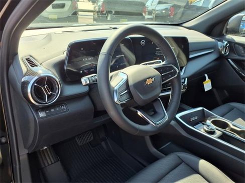 New 2026 Chevrolet Equinox LT w/ Convenience Package II image 11