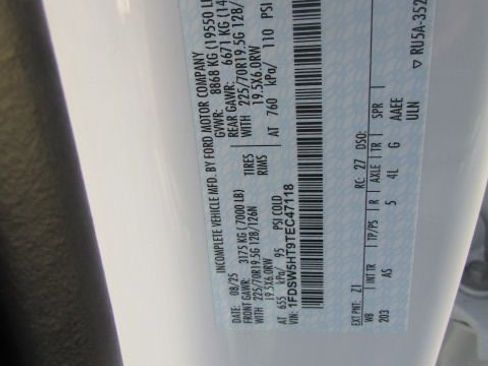 New 2026 Ford F550 4x4 Crew Cab image 12