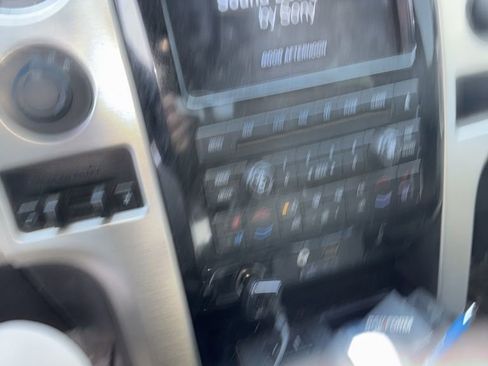 Used 2011 Ford F150 Platinum image 18