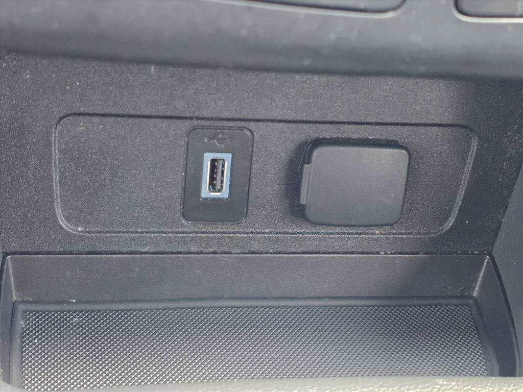 Used 2017 Ford Escape SE w/ SE Cold Weather Package FWD image 20
