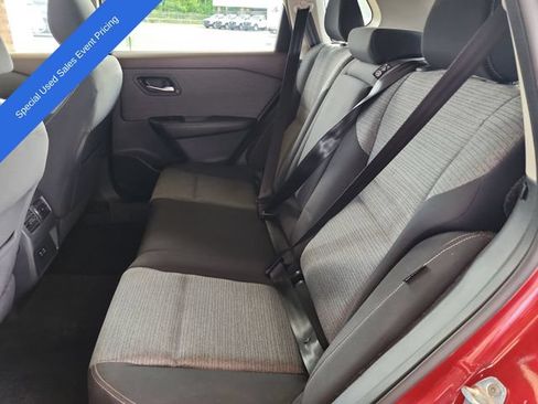 Used 2022 Nissan Rogue SV FWD image 17