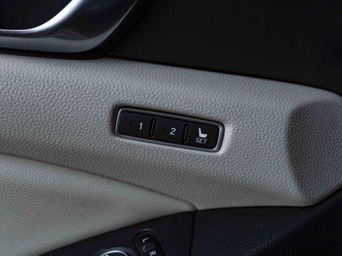 Used 2020 Honda Accord Touring image 36