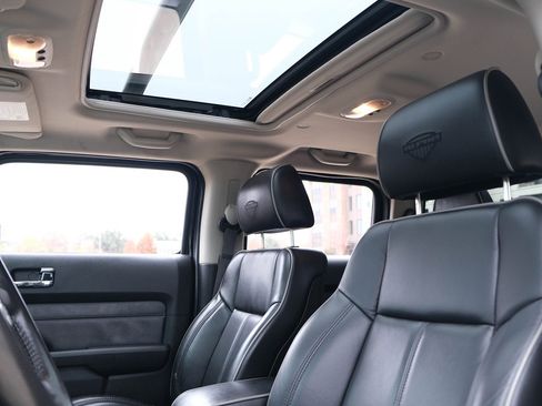 Used 2009 HUMMER H3T Alpha image 16