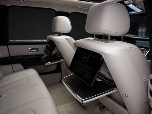 Used 2019 Rolls-Royce Cullinan AWD/4WD image 73