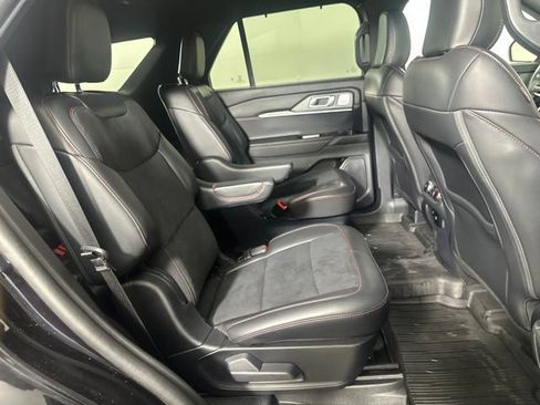 Used 2025 Ford Explorer ST AWD/4WD image 24