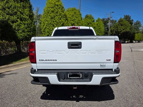 Used 2021 Chevrolet Colorado LT w/ LT Convenience Package AWD/4WD image 4