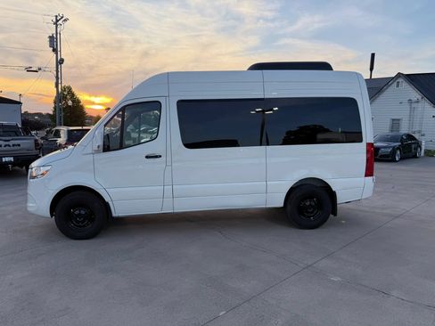 Used 2024 Mercedes-Benz Sprinter 2500 image 69