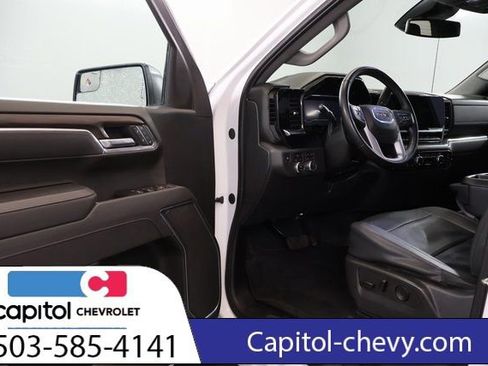 Used 2025 GMC Sierra 1500 SLT image 10
