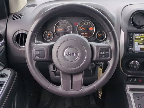 Used 2014 Jeep Compass Latitude image 22
