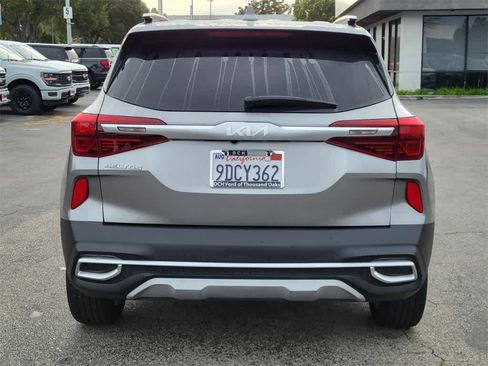 Used 2023 Kia Seltos S image 4
