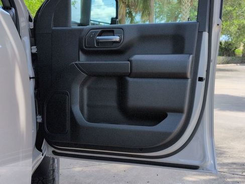 New 2026 Chevrolet Silverado 2500 Custom w/ Custom Value Package AWD/4WD image 20