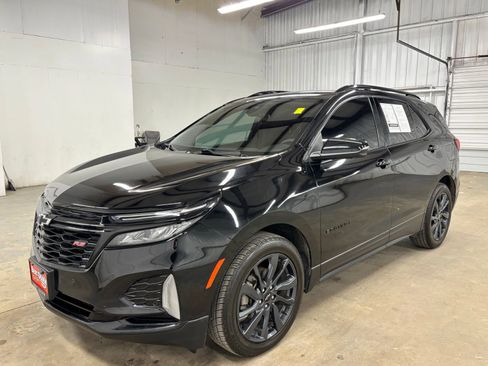 Used 2024 Chevrolet Equinox RS w/ RS Leather Package FWD image 3