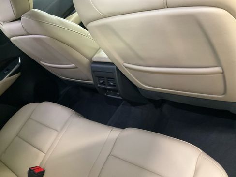 Used 2024 Cadillac XT4 Premium Luxury image 25