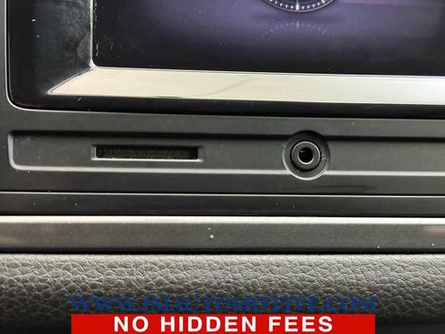 Used 2017 Volkswagen Tiguan Limited w/ Alloy Wheels Package image 36