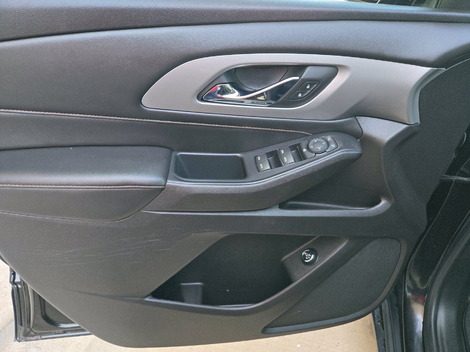 Used 2018 Chevrolet Traverse LT FWD image 31