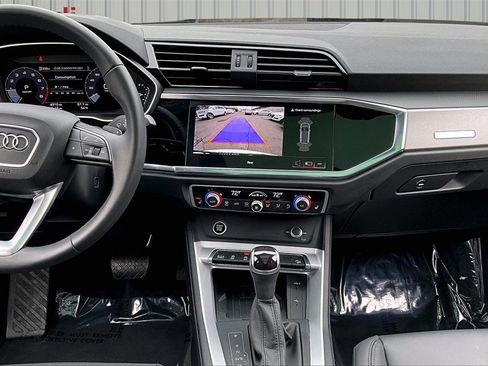 Used 2025 Audi Q3 2.0T Premium w/ Convenience Package image 9