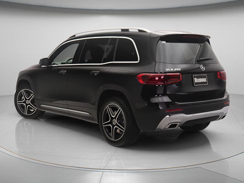 New 2026 Mercedes-Benz GLB 250 4MATIC image 2