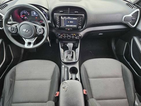 Used 2020 Kia Soul LX image 22