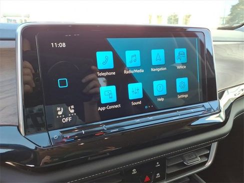 Certified 2025 Volkswagen Atlas SE image 19