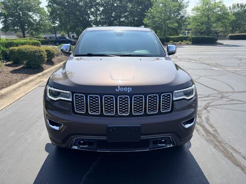 Used 2017 Jeep Grand Cherokee Overland AWD/4WD image 7