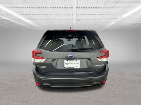 Used 2020 Subaru Forester Limited image 4
