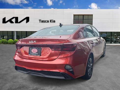 Used 2023 Kia Forte LXS image 4