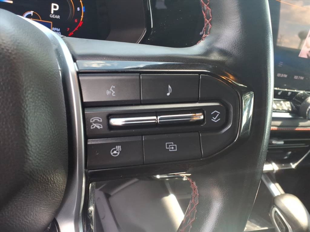 Used 2024 Chevrolet Colorado Z71 w/ Z71 Convenience Package 2 AWD/4WD image 20